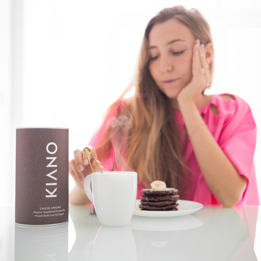 Transformeer uw ochtendgranen met het voedzame chocoladeproteïnepoeder van KIANO
